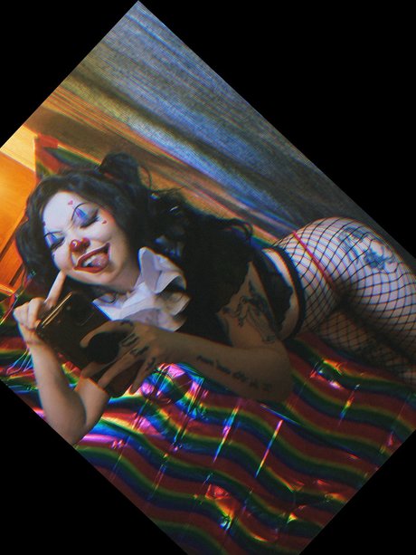 Naken läckt OnlyFans-bild av Nova Malle