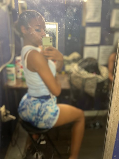 Nacktes geleaktes OnlyFans-Foto von Pressure Nola