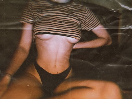 Обнаженная фотография утечки OnlyFans от Lua