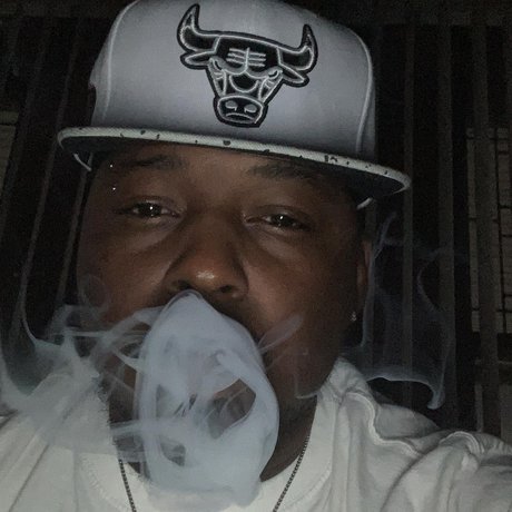 Alasti lekkinud OnlyFans-i pilt Therealdealdk