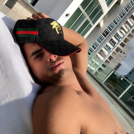 Nacktes geleaktes OnlyFans-Foto von Oscar Enrique Castaeda Rosales