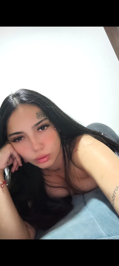 Обнаженная фотография утечки OnlyFans от Ornella Mesina Bb 