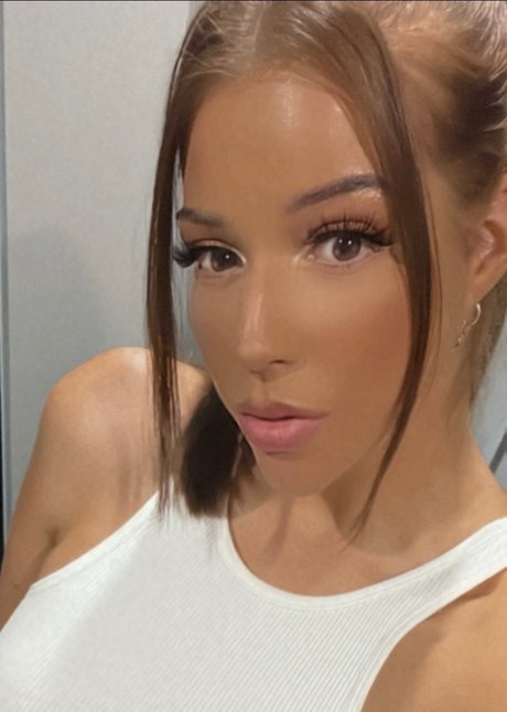 Orgiegirl OnlyFansリークヌード写真