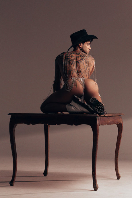 Paranoiaviva naked leaks OnlyFans pic