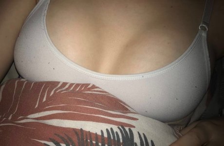 El naked leaks OnlyFans pic