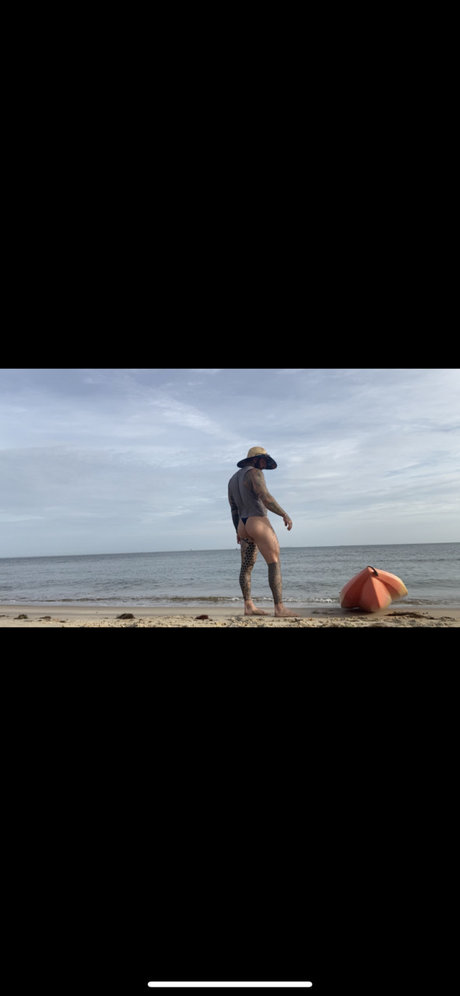 Naken lekkede OnlyFans-bilde av Durden