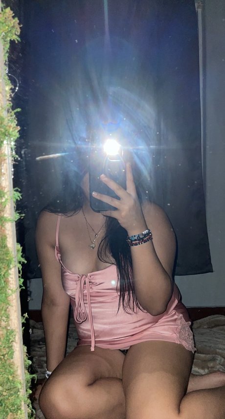 Nacktes geleaktes OnlyFans-Foto von Whore