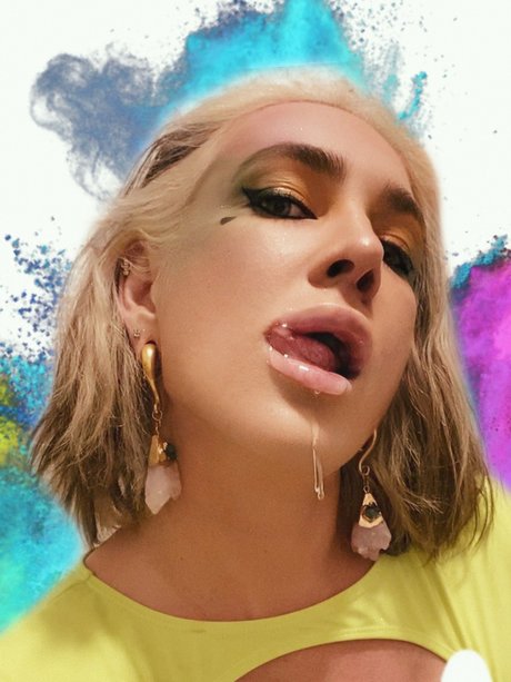 Nacktes geleaktes OnlyFans-Foto von Olya Meow