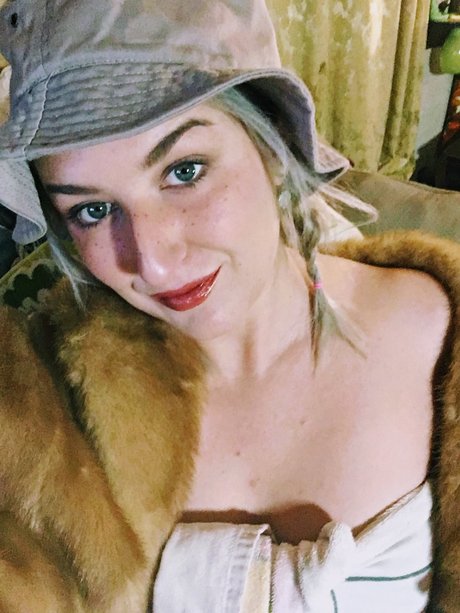 Naken läckt OnlyFans-bild av Poppy Coxxx