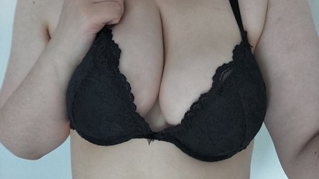 Foto di nudo di fuga di OnlyFans di Maria