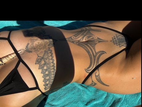 Baelien  Top 4  OnlyFans泄露裸照