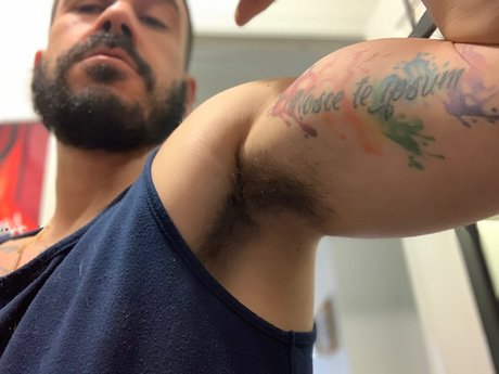 OnlyFans-model Mike Pitts