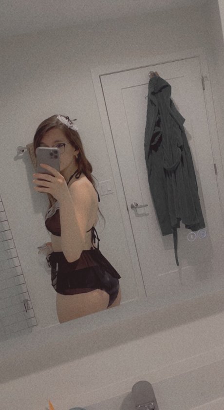 Nacktes geleaktes OnlyFans-Foto von Pika