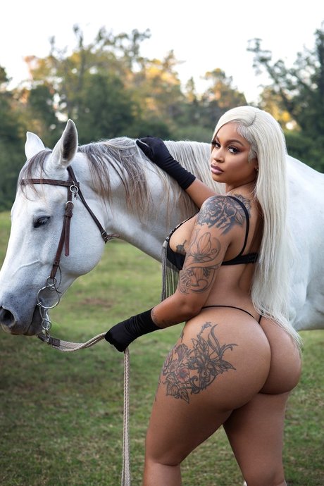 Naken läckt OnlyFans-bild av Phfame4