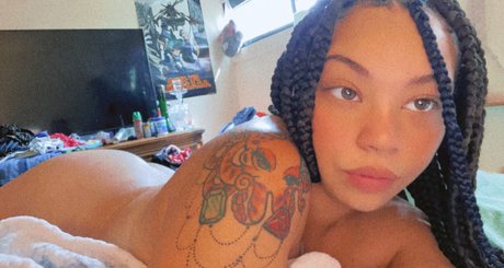 Foto di nudo di fuga di OnlyFans di Peachies Playroom