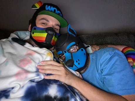 Nacktes geleaktes OnlyFans-Foto von Pup Kaiju And Pup Treble