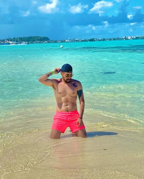 Naken lekkede OnlyFans-bilde av Robert