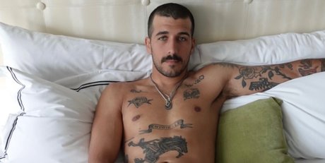 Naken lekkede OnlyFans-bilde av Ricky Ravioli