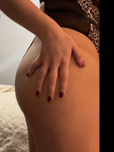 Naken lekkede OnlyFans-bilde av Rebellious Ruby