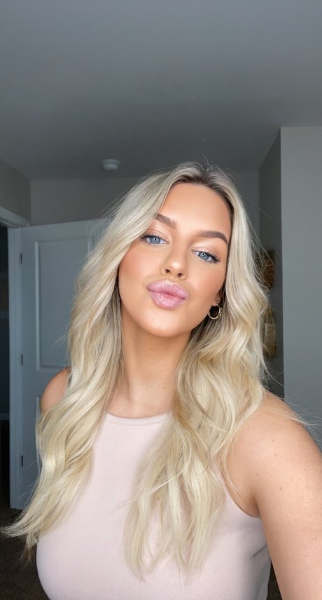 Nahá fotka uniklých OnlyFans od Sandy