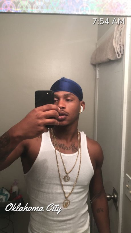 Alasti lekkinud OnlyFans-i pilt Dman Too Cold 405