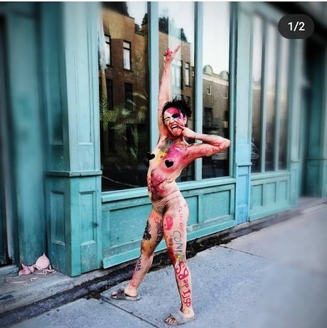 Alasti lekkinud OnlyFans-i pilt Lola