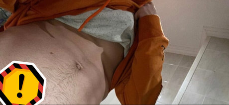 Alasti lekkinud OnlyFans-i pilt 