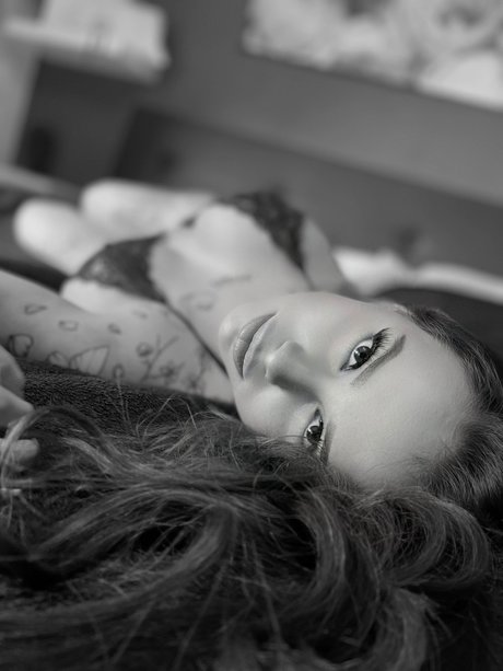 Foto desnuda filtrada de OnlyFans de Angelvibexs