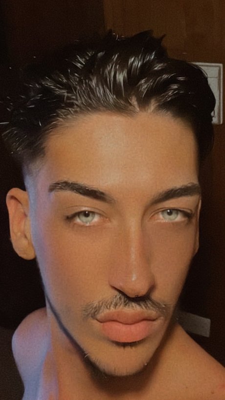 Nahá fotka uniklých OnlyFans od Angelprivvt