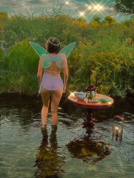 Alasti lekkinud OnlyFans-i pilt Ash