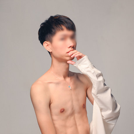 Naken läckt OnlyFans-bild av   Official Account