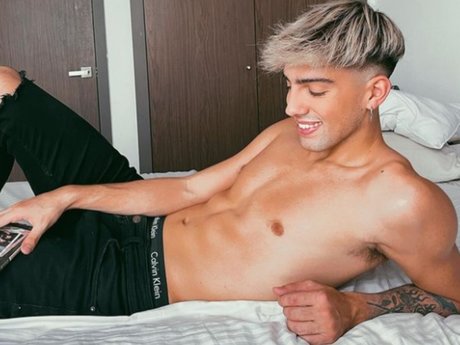 Naken lekkede OnlyFans-bilde av Mateo Sarc