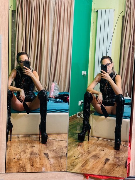 Nacktes geleaktes OnlyFans-Foto von Black Widow