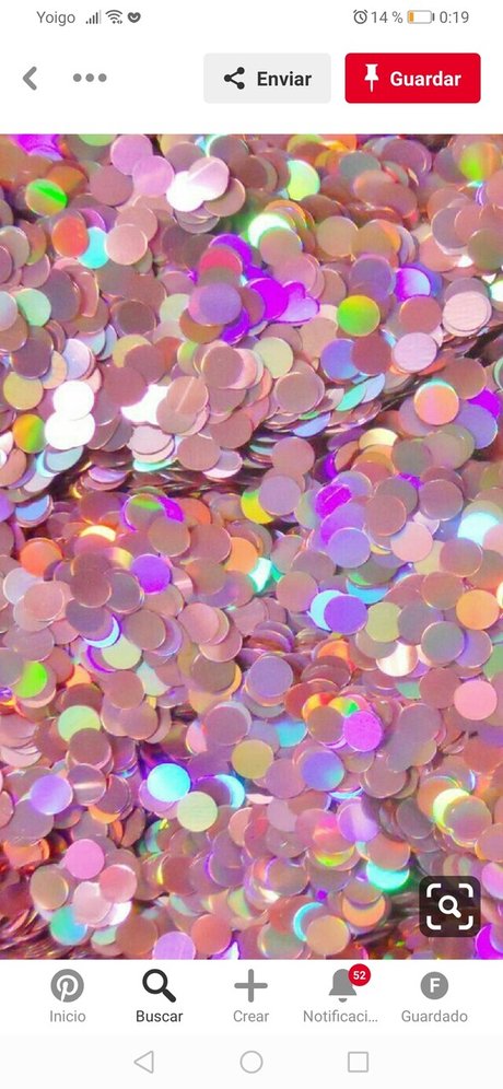 Naakte gelekte OnlyFans-foto van Suggarbeby