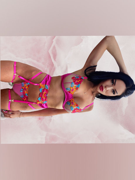 Foto di nudo di fuga di OnlyFans di   