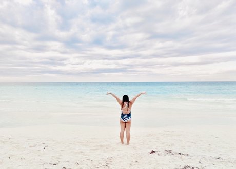 Naken lekkede OnlyFans-bilde av Summer