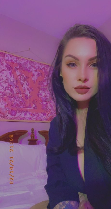 OnlyFans-model Merlot Massacre