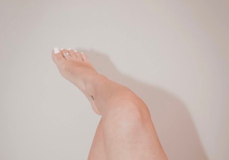 Naakte gelekte OnlyFans-foto van Mel