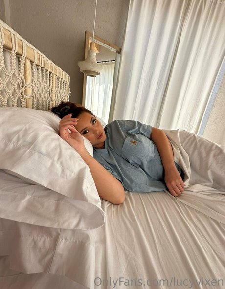 Nacktes geleaktes OnlyFans-Foto von Lucyvixen