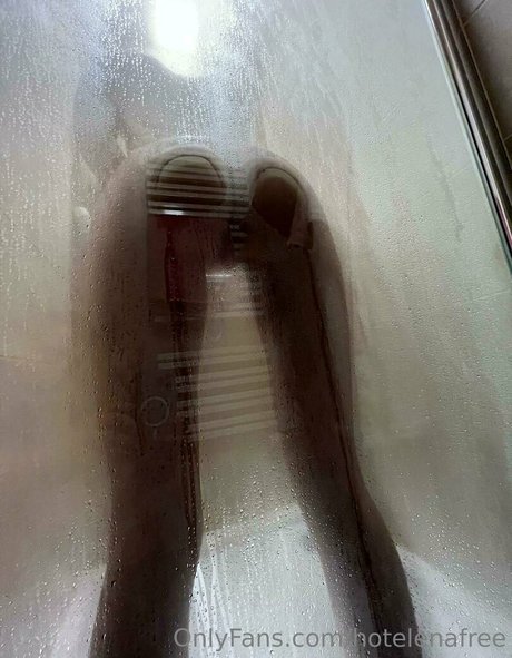 Photo nue de fuite OnlyFans de Hotelenafree