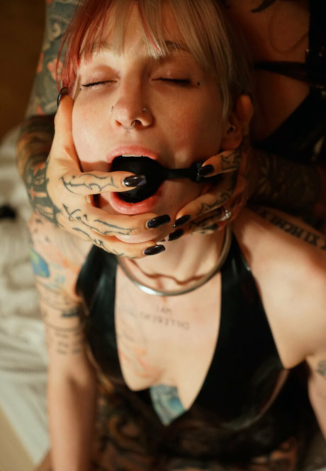 Naken lekkede OnlyFans-bilde av Mrs Nice