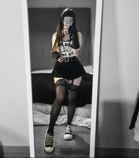 Nacktes geleaktes OnlyFans-Foto von Abandonederis