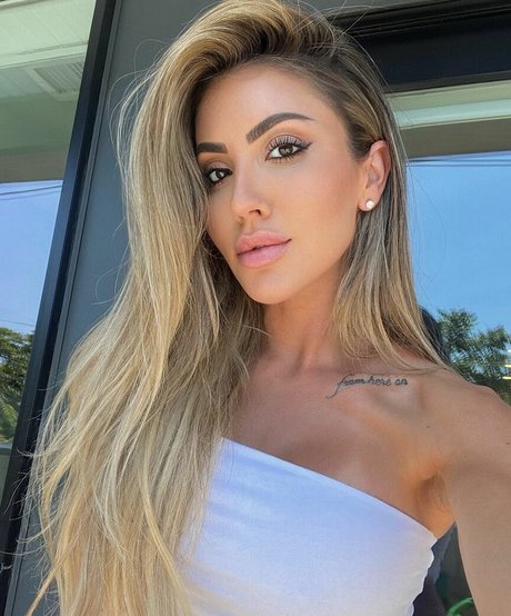 Nacktes geleaktes OnlyFans-Foto von Danielle Vaughan