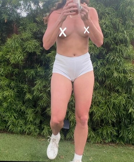 Naakte gelekte OnlyFans-foto van Gingrbreadginny