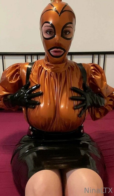 Naken lekkede OnlyFans-bilde av Ninaltx