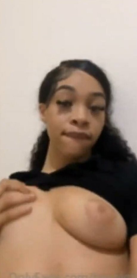 Nahá fotka uniklých OnlyFans od Heybigtayy