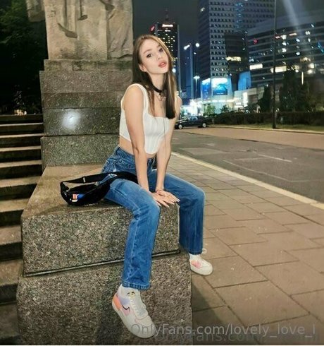 Nahá fotka uniklých OnlyFans od Lovelylovel