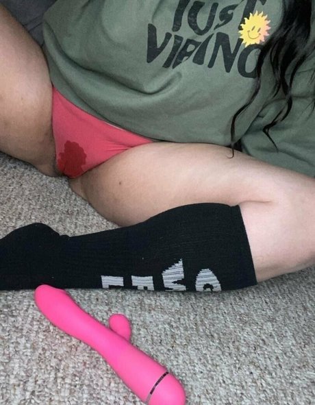 Photo nue de fuite OnlyFans de Itsmellybaybee