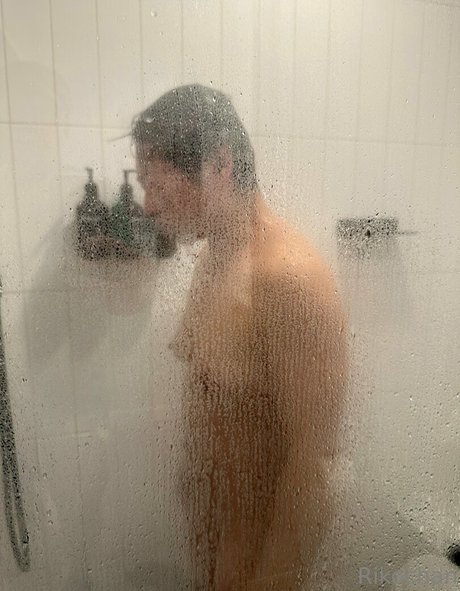 Обнаженная фотография утечки OnlyFans от Rikochanpstar