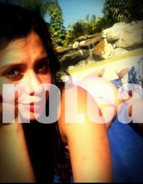 Alasti lekkinud OnlyFans-i pilt Jezzylush